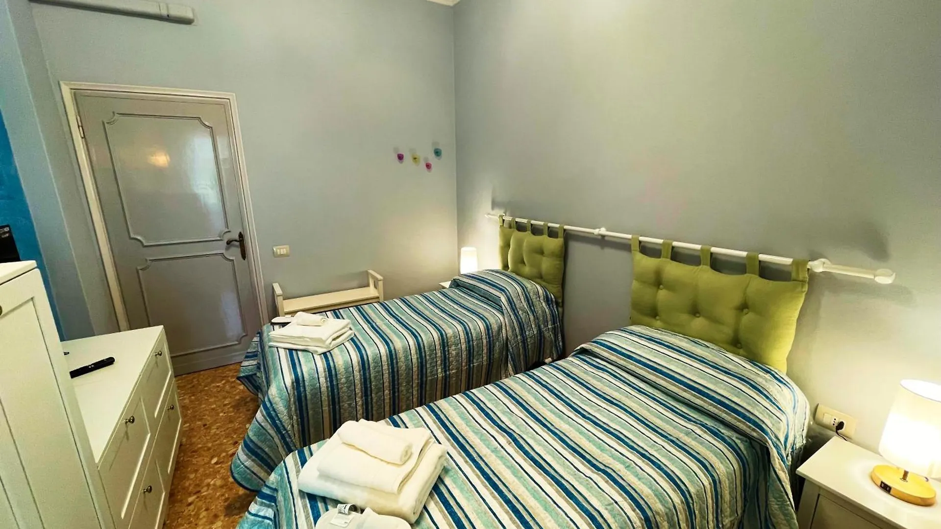 Pensión Hotel Vivi Lucca Con 